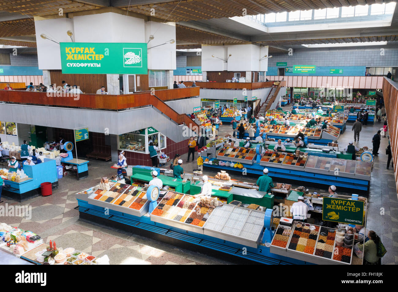 Il Bazaar di verde o Zelionyj Bazaar, Almaty, Kazakhstan Foto Stock