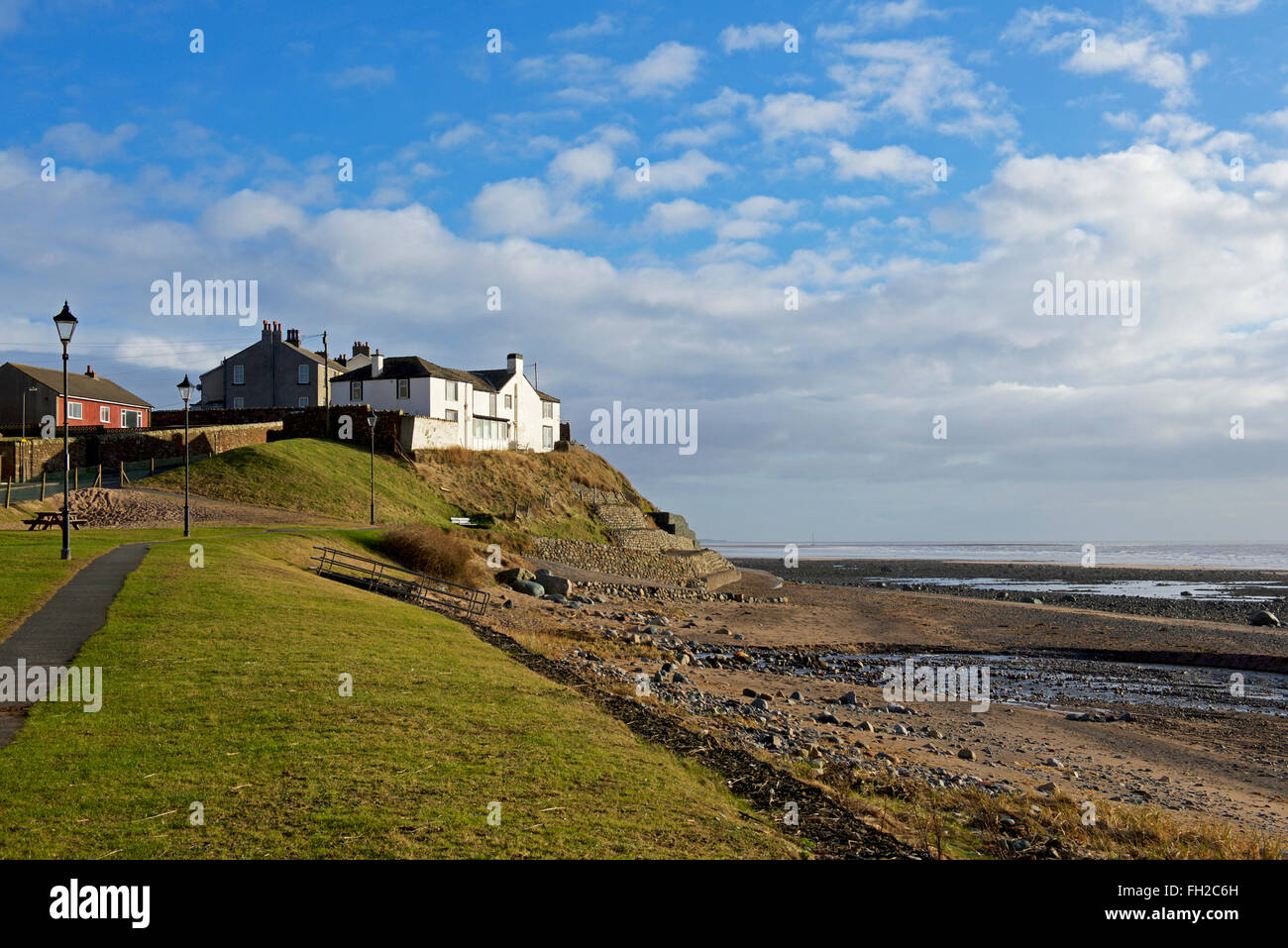 Case che si affaccia sulla spiaggia, Seascale, West Cumbria, England Regno Unito Foto Stock Case che si affaccia sulla spiaggia, Seascale, West Cumbria, England Regno Unito Foto Stock