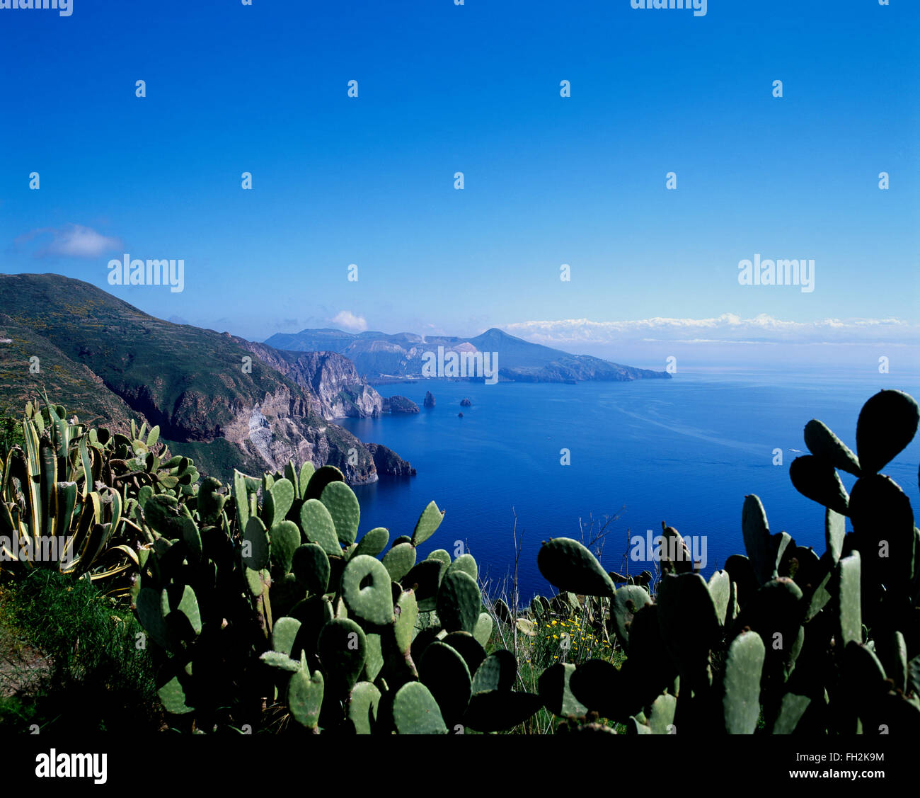 Isola di Lipari, vista dal Belvedere di Quattrocchini, Isole Eolie, in Sicilia, Italia, Europa Foto Stock