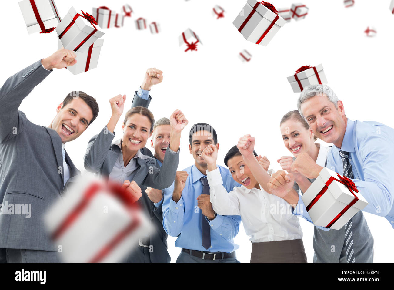 Immagine composita della gente di affari il tifo in office Foto Stock