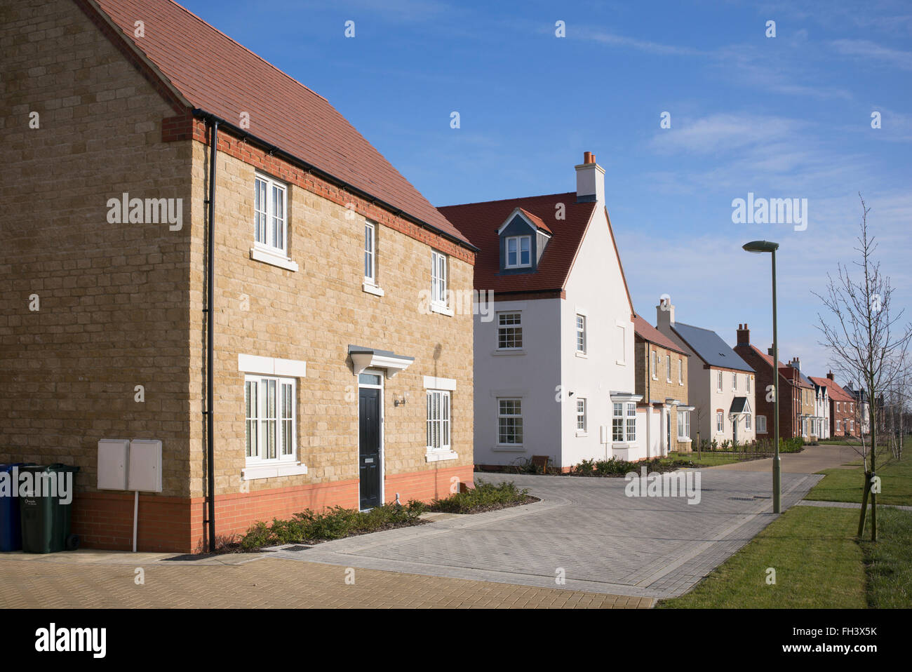 Alloggiamento moderno sviluppo, Kingsmere, Bicester, Oxfordshire, Inghilterra Foto Stock