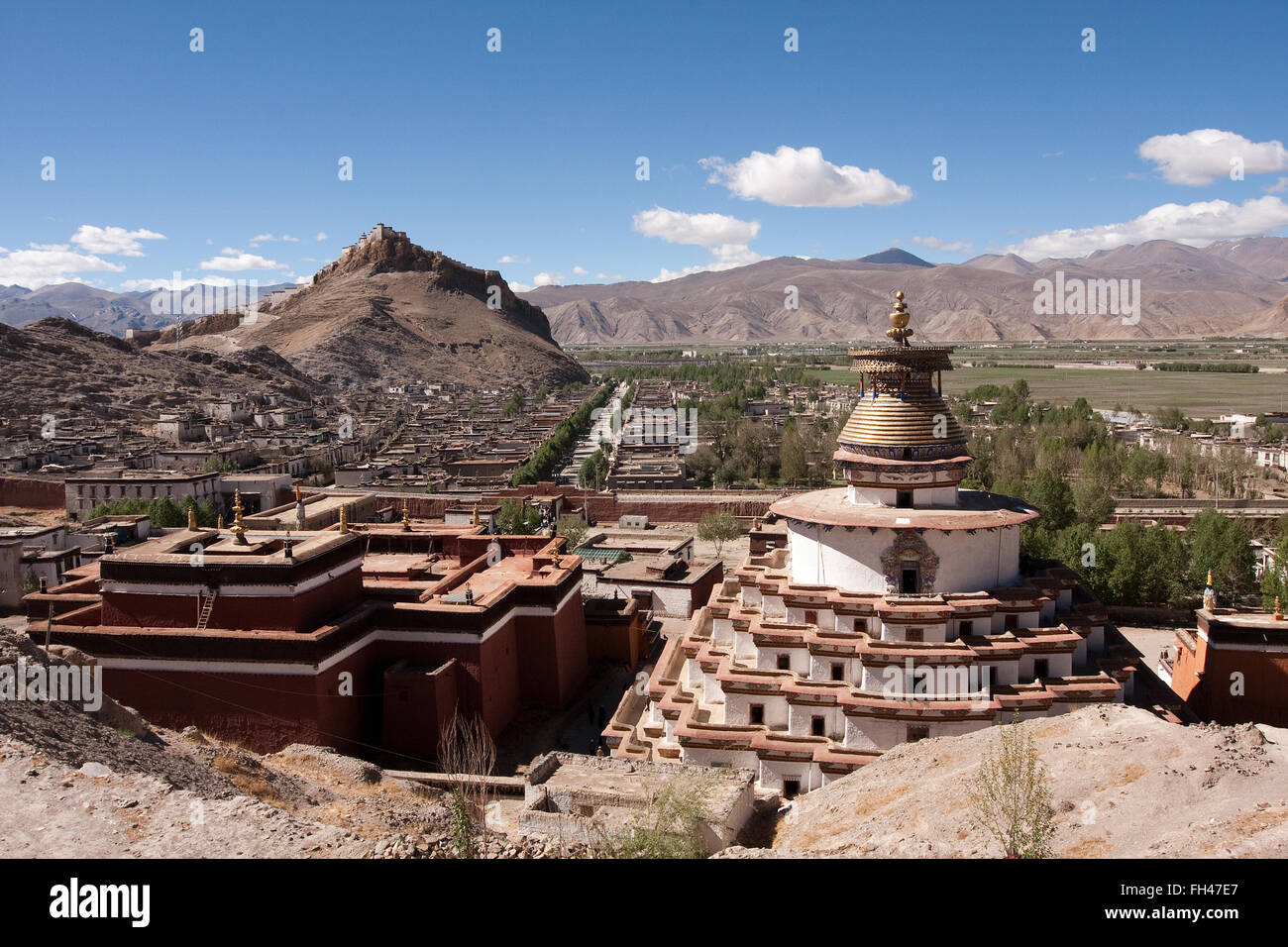 Gyantse Dzong fortezza di Gyantse affacciato sul Pelko contese monastero Foto Stock