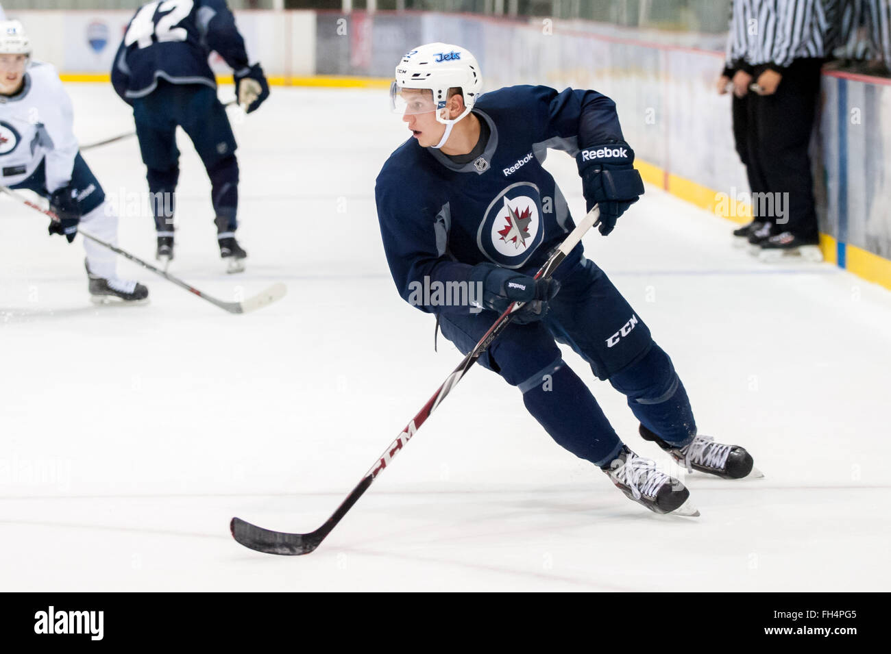 Getti di Winnipeg giocatore di hockey durante il Training Camp prima del 2015-16 stagione di NHL. Settembre 2015. Foto Stock