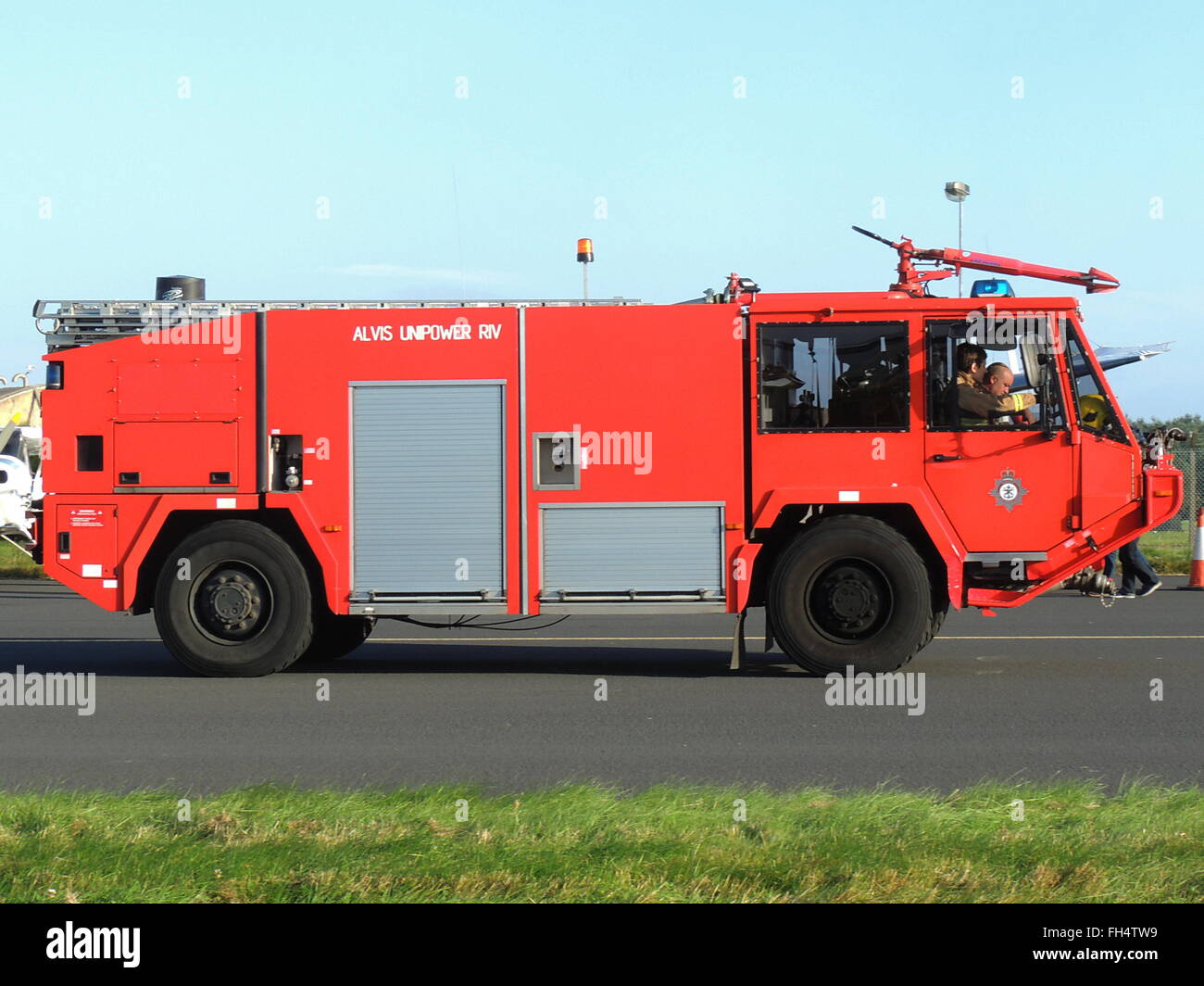 Un Alvis Unipower RIV gara di fuoco della difesa di soccorso ed antincendio, servizio presso la RAF Leuchars Airshow nel settembre 2012. Foto Stock