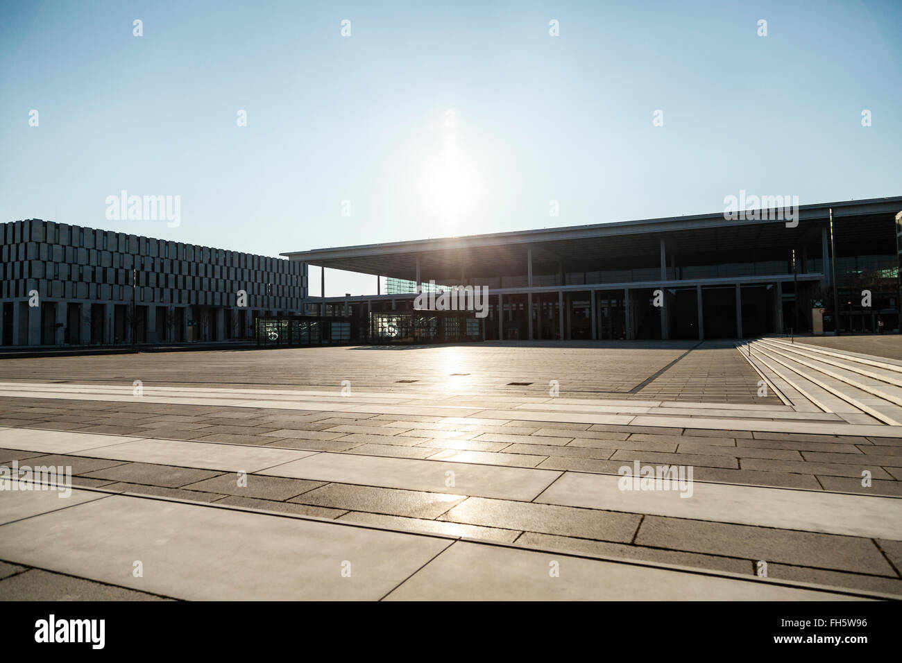 Aeroporto di BER Berlin Brandenburg in sunset Foto Stock