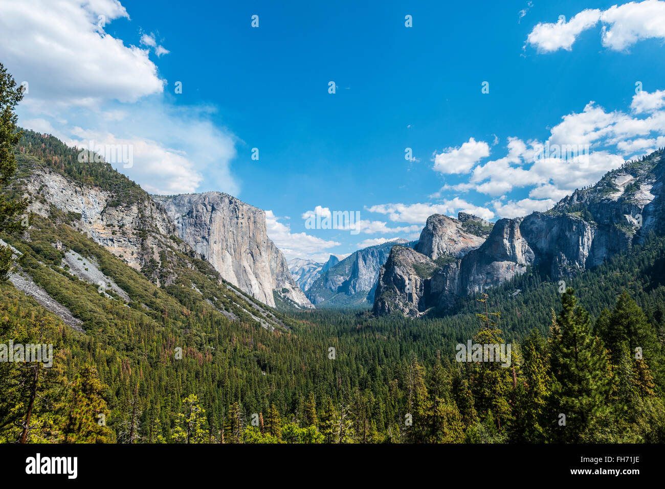 Vista della Valle di Yosemite, vista di tunnel, El Capitan, Yosemite National Park, California, Stati Uniti d'America Foto Stock