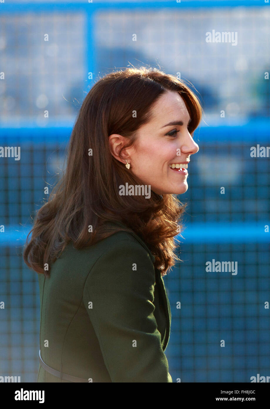 Edimburgo, Scozia. Regno Unito. Il 24 febbraio, 2016. Sala d'arte a Wester Hailers Centro Educazione BEN FORNITO DI SUA ALTEZZA REALE IL PRINCIPE DI GALLES la Duchessa di Cambridge. Pak@ Mera/Alamy Live News. Foto Stock