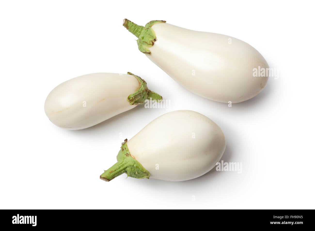 Bianco fresco melanzane isolati su sfondo bianco Foto Stock