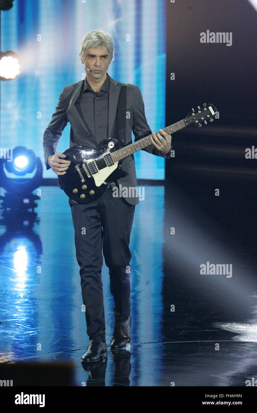 Napoli, Italia. Il 23 febbraio, 2016. Luigi Esposito durante lo show televisivo 'Made in Sud' in Italia. Gli ospiti durante lo show televisivo 'Made in Sud". © Salvatore Esposito/Pacific Press/Alamy Live News Foto Stock