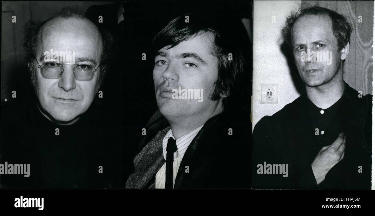 1977 - Red Army Faction (RAF; Tedesco: Rote Armee Fraktion), nelle sue prime fasi comunemente noto come il gruppo Baader-Meinhof (o Baader-Meinhof pista processo contro esponenti della Baader/Meinhop colpo di stato inizia di nuovo il 5 giugno - tre consigli evangelici ormai definitivamente escluso dalla difesa: il processo contro Ulrike Meinhof, Andreas Baader, Gudrun Ensslin e raspe Jan-Carl, esponenti della cosiddetta Baadar/gruppo Meinshof inizierà di nuovo a giugno 5th. Ora è definitivo, che tre consigli evangelici di Andres Baadar e Jan-Carl Respa sarà escluso dalla difesa di uno qualsiasi dei quattro imputati Foto Stock