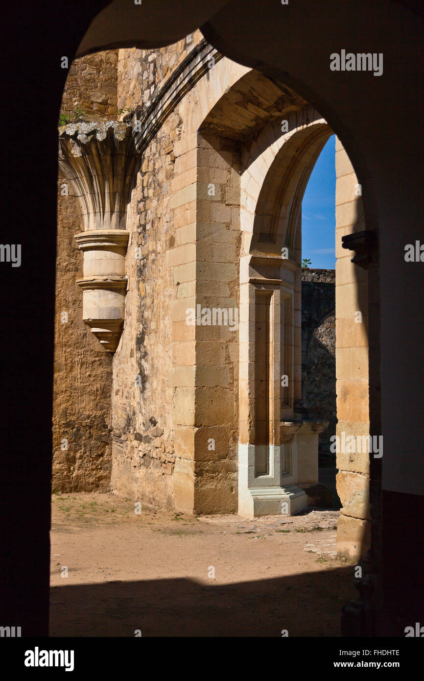 Dettagli architettonici del convento del XVI secolo e la basilica di Cuilapan l ex Monastero di Santiago Apostol - CUILAPAN DE Foto Stock