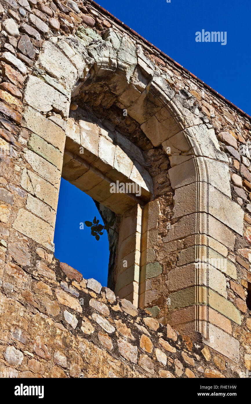 Finestra del convento del XVI secolo e la basilica di Cuilapan l ex Monastero di Santiago Apostol - CUILAPAN DE GUERRERO, MEX Foto Stock