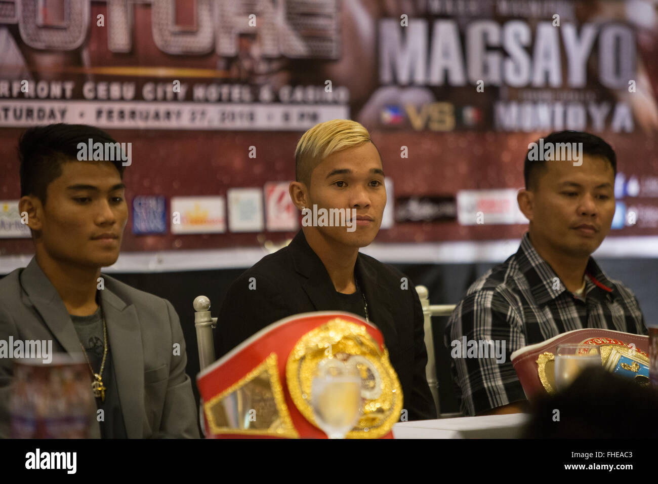 Cebu City, Filippine 25/2/2016.ultima conferenza stampa al Waterfront Hotel per inscatolare promozione Pinoy orgoglio 35 'Stelle del Futuro' bout principale essendo tra imbattuto filippino principe Albert Pagara (25-0) VS Yesner Talavera (Messico) (W15 L3 D1), per la WBO Intercontinental Jr. piuma campionato. Credito: galleria immagini2/Alamy Live News Foto Stock