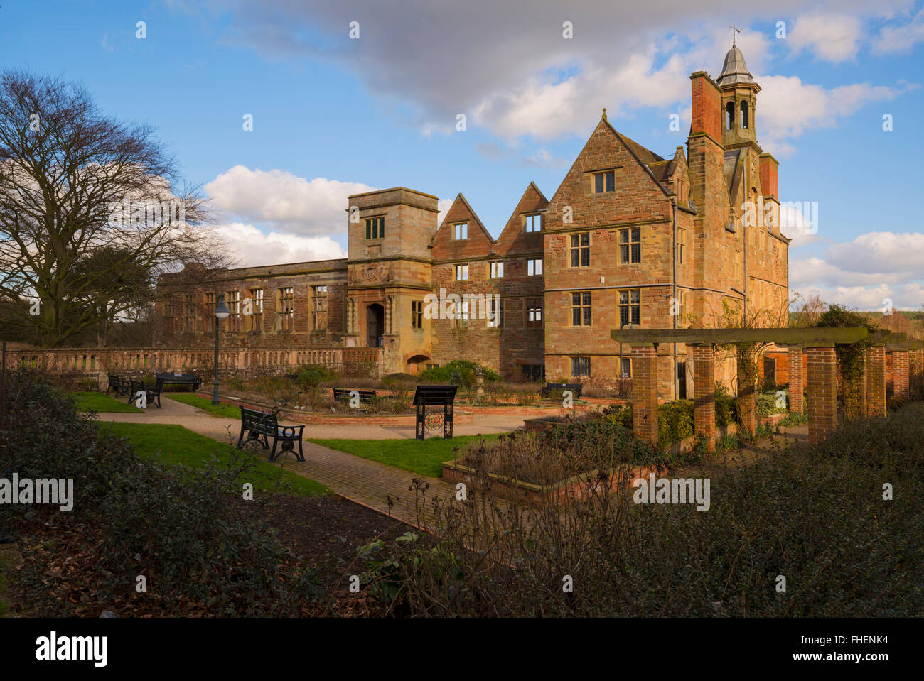 Rufford abbazia nel caldo sole del pomeriggio Foto Stock