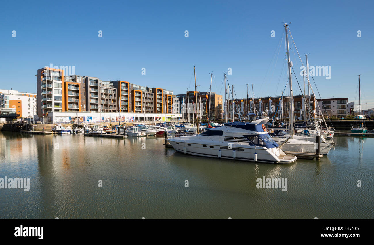 Una giornata di sole guardando attraverso i Portishead Marina Foto Stock