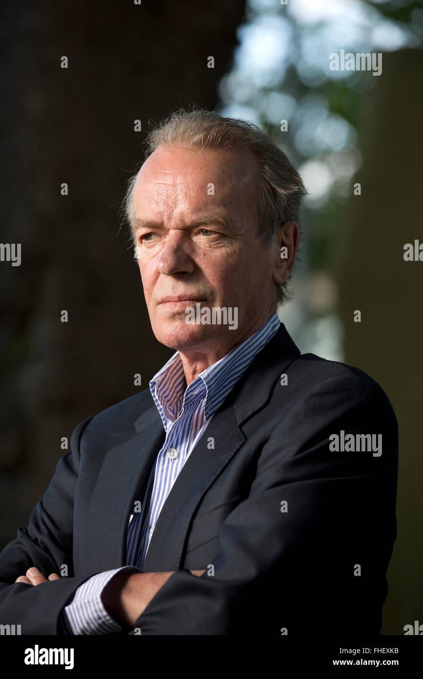 Il leggendario, bestselling autore britannico Martin Amis, raffigurato all'Edinburgh International Book Festival dove ha parlato del suo nuovo romanzo intitolato " La zona di interesse". Le tre settimane di evento è il più grande del mondo festival letterario e viene mantenuto durante l'annuale Festival di Edimburgo. L'evento 2014 featured conferenze e presentazioni da oltre 500 autori provenienti da tutto il mondo ed è stata la trentunesima edizione del festival. Foto Stock