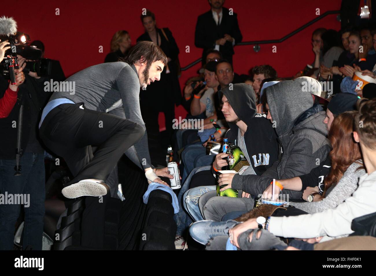 Berlino, Germania. 24 Febbraio, 2016. Sacha Baron Cohen presso la speciale proiezione del suo nuovo film "I fratelli Grimsby" di Berlino, Germania. Febbraio 24, 2016. Credito: dpa picture alliance/Alamy Live News Foto Stock