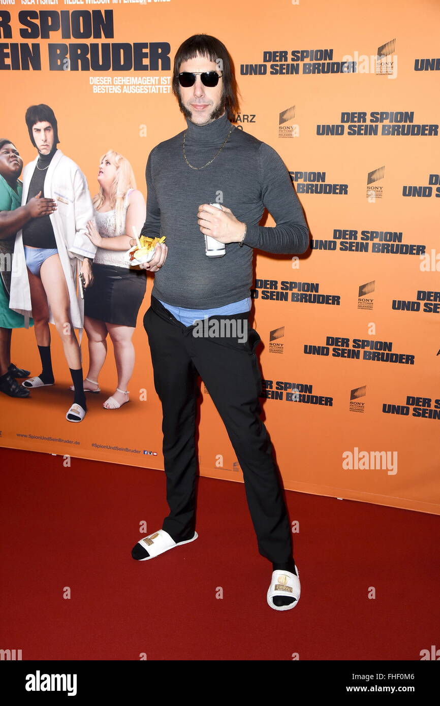 Berlino, Germania. 24 Febbraio, 2016. Sacha Baron Cohen presso la speciale proiezione del suo nuovo film "I fratelli Grimsby" di Berlino, Germania. Febbraio 24, 2016. Credito: dpa picture alliance/Alamy Live News Foto Stock
