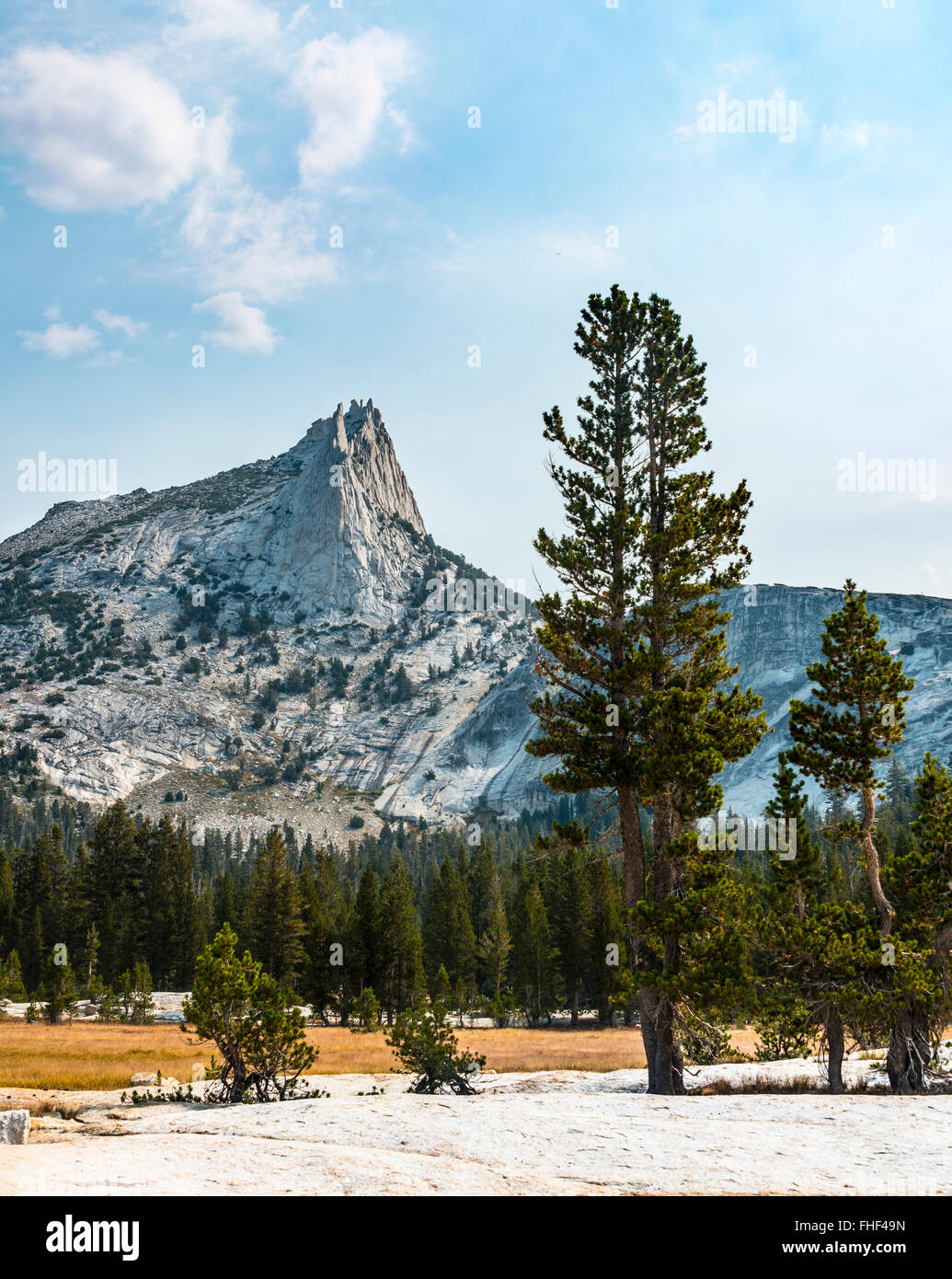 Cattedrale di picco, Sierra Nevada, Cattedrale gamma, il Parco Nazionale Yosemite in California Foto Stock