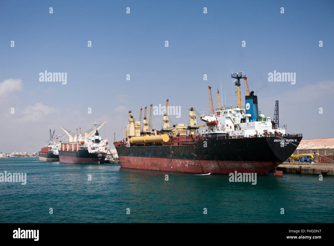 Delle navi nel porto di Port Sudan, Mar Rosso, Sudan Foto Stock