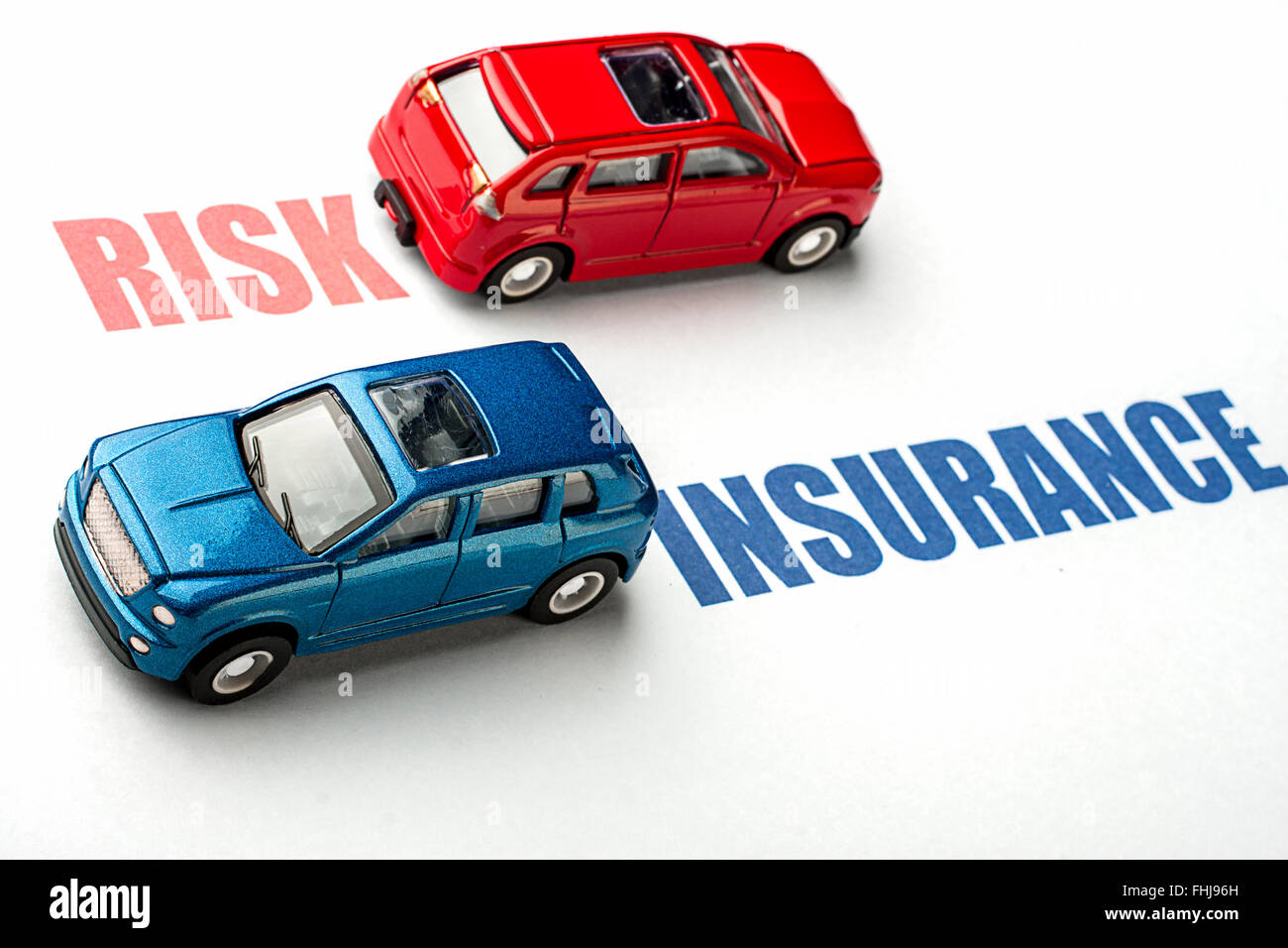 Concetto di immagine di assicurazione del veicolo o di un rischio che si desidera. Foto Stock