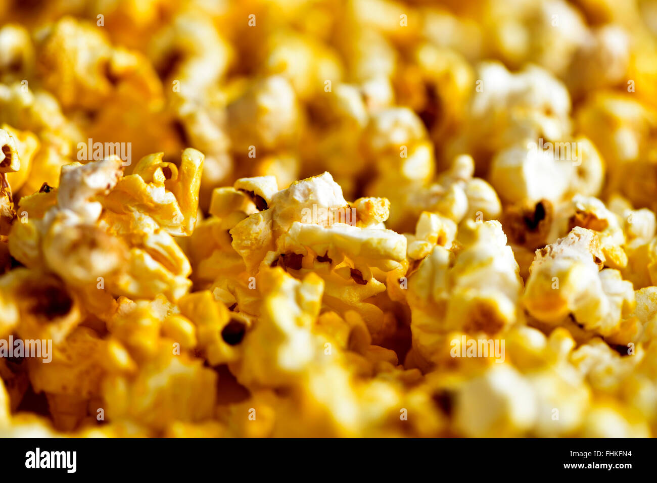 Primo piano di una pila di appetitosi pop corn Foto Stock