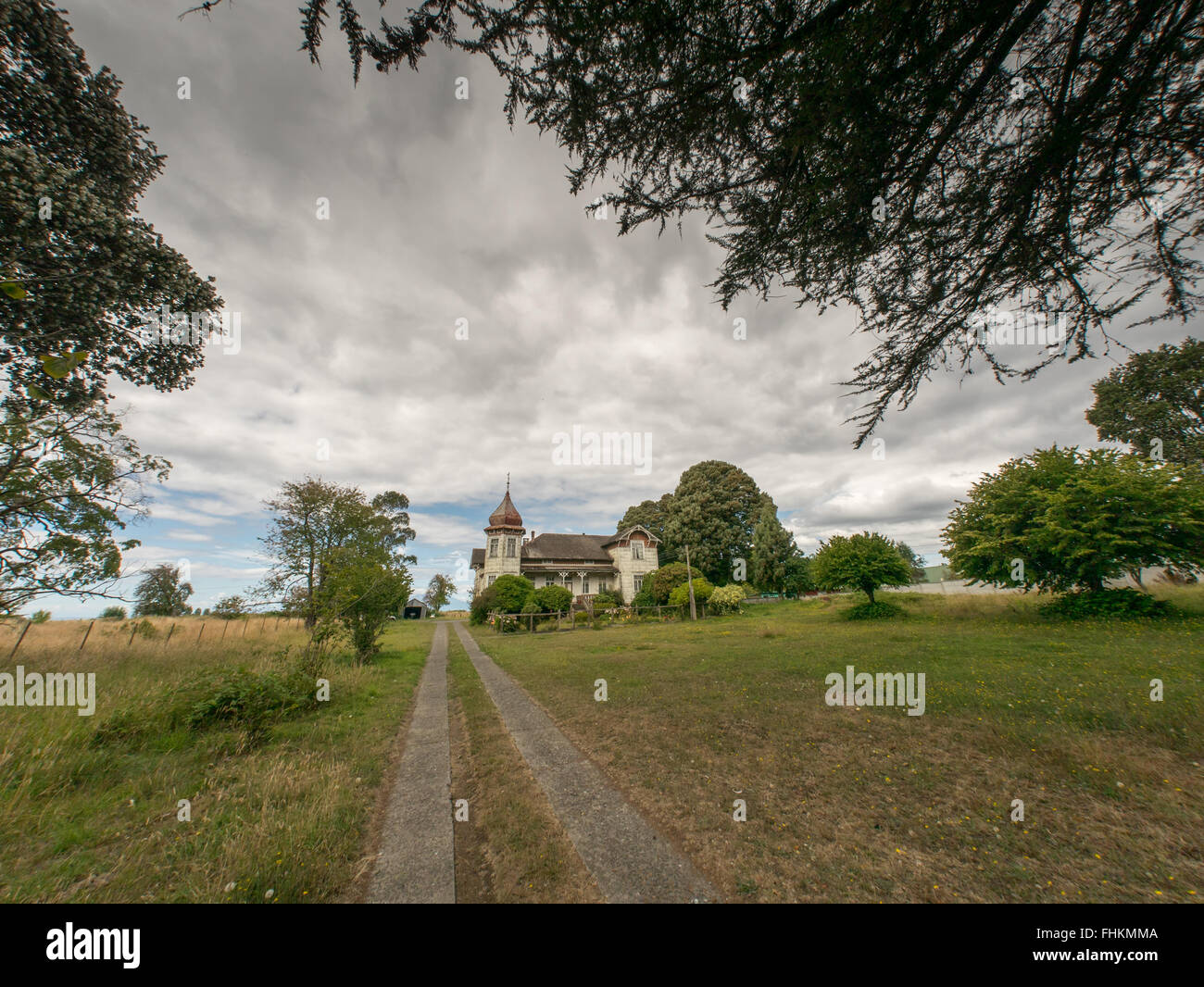 Vecchia casa nei pressi di Puerto Varas, Cile Foto Stock