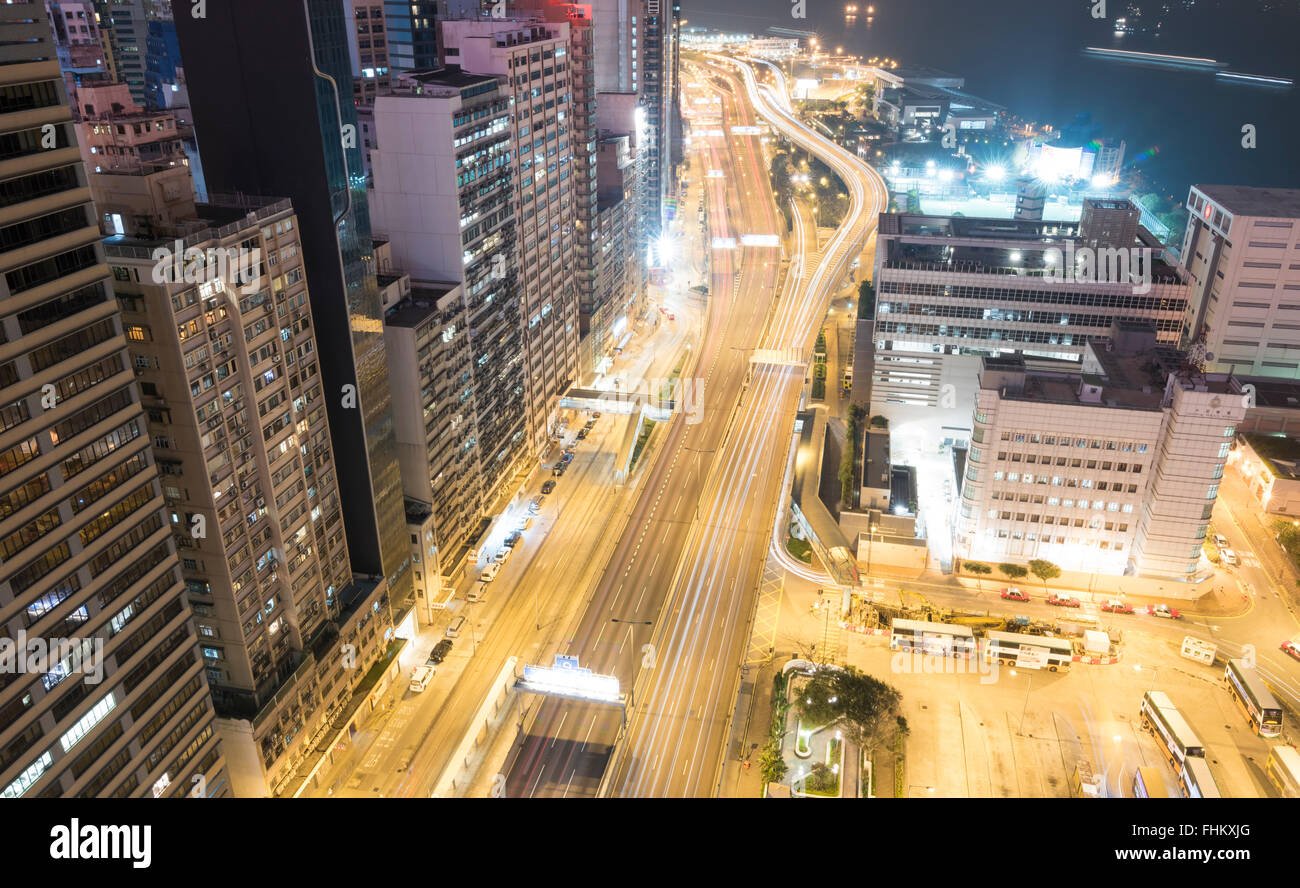 Central, Hong Kong, di notte. Il posto più frequentato del mondo. Foto Stock