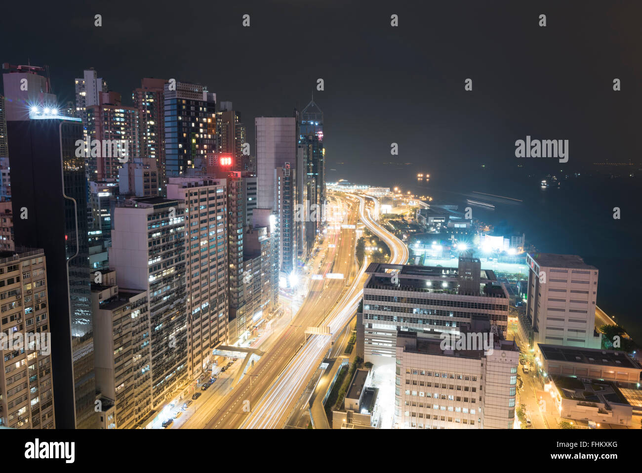 Central, Hong Kong, di notte. Il posto più frequentato del mondo. Foto Stock