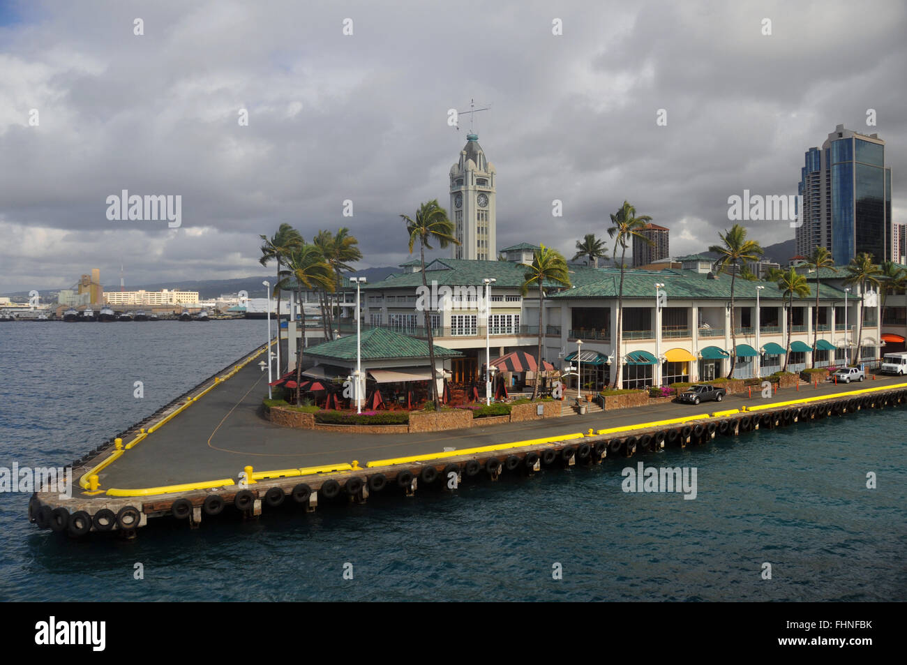 Aloha Tower Marketplace pier, Honolulu Oahu, Hawaii, STATI UNITI D'AMERICA Foto Stock