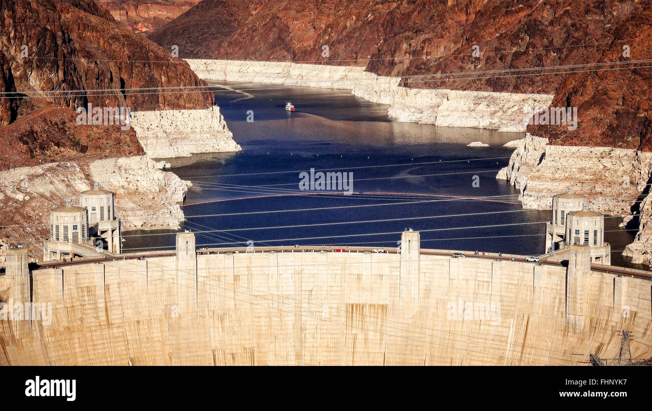 Vista aerea della Diga di Hoover e il serbatoio creato dal Lago Mead Foto Stock