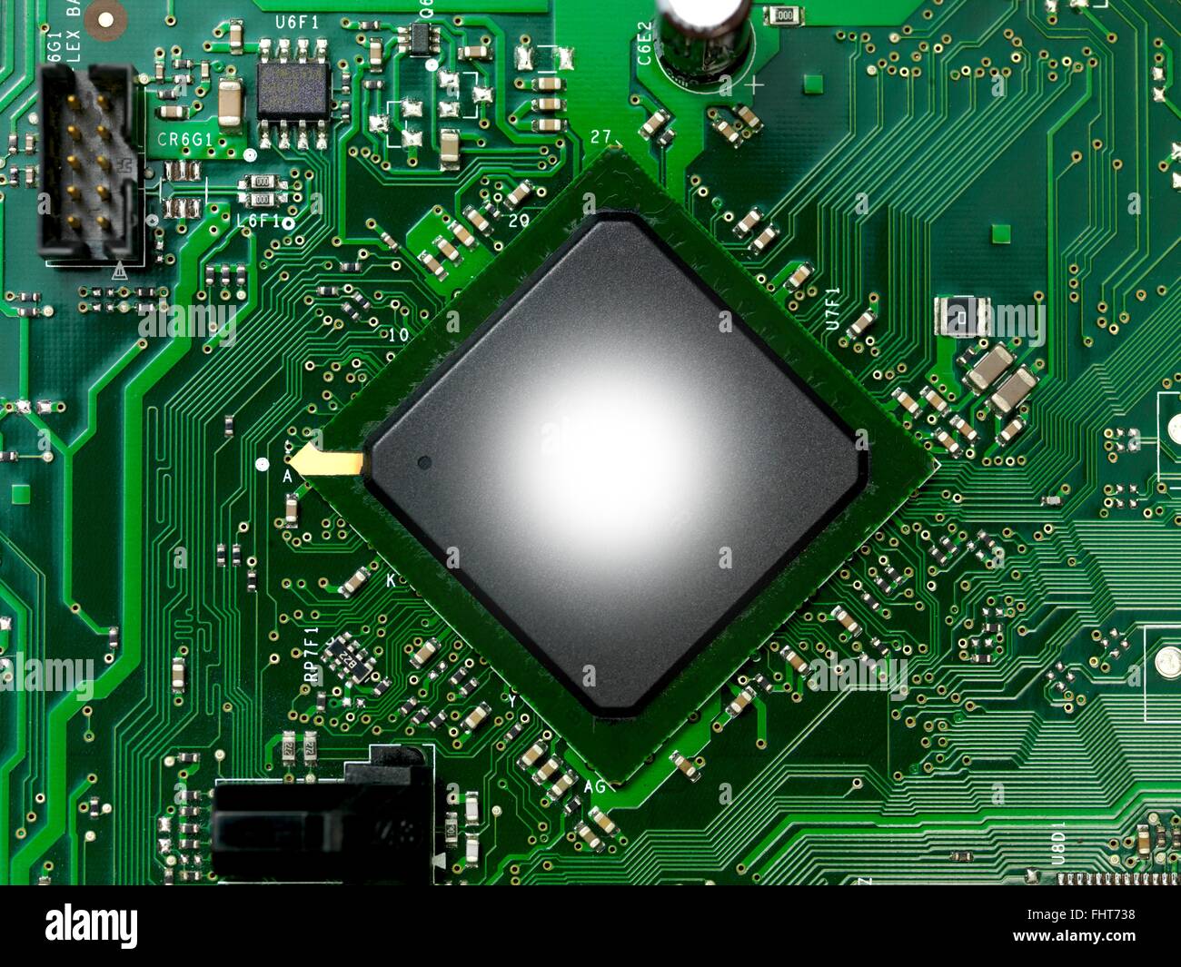 Un chip di computer su una scheda madre Foto Stock