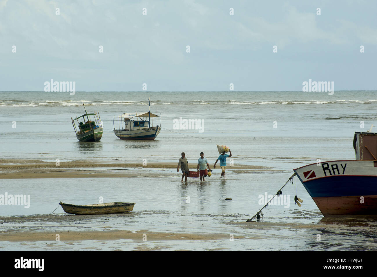 Pesca ormeggiate Praia da coroncina - Costa di cacao Foto Stock