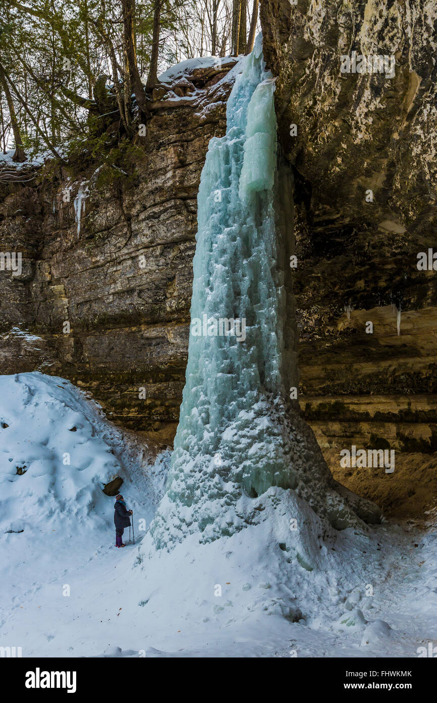 Il tubo flessibile dell'essiccatore formazione utilizzato da ghiaccio scalatori in Pictured Rocks National Lakeshore nella Penisola Superiore del Michigan, Stati Uniti d'America Foto Stock