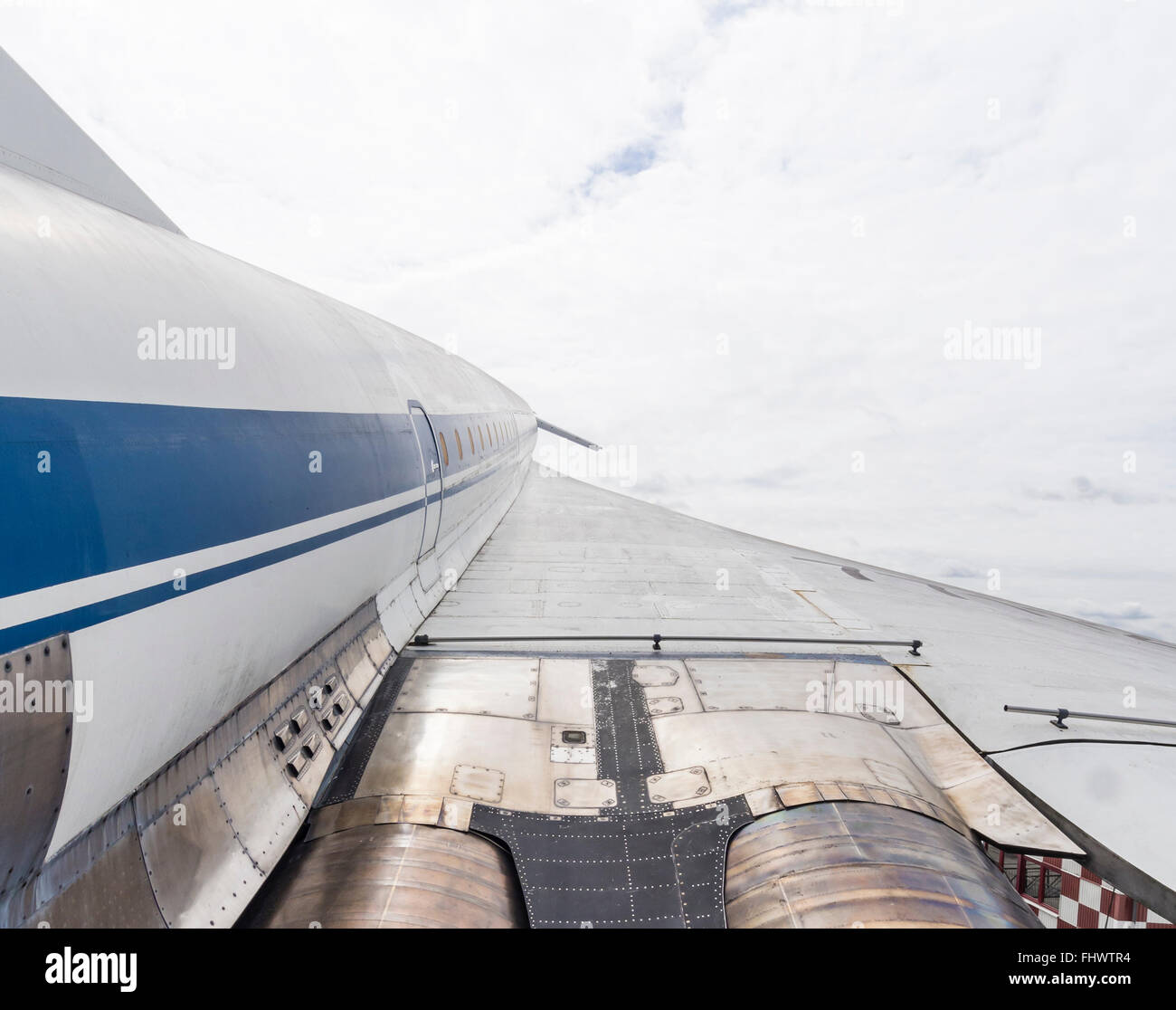 Fusoliera e ala di un scartato il russo Tupolev Tu-144 supersonico di aerei per il trasporto di passeggeri. Foto Stock