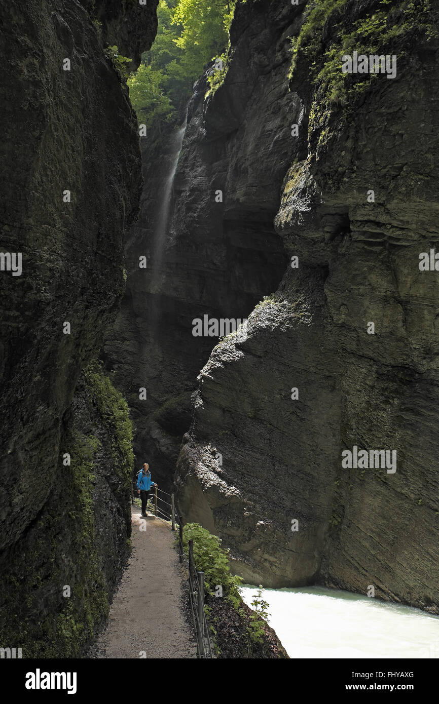 Stretta gola di Partnachklamm, appena a sud di Garmisch - Partenkirchen, Baviera, Germania. Foto Stock