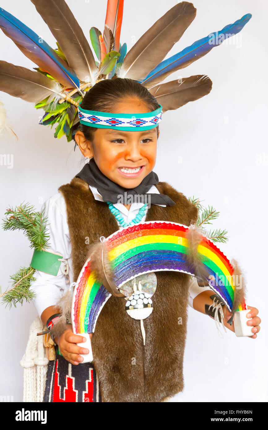 Santa Fe Mercato Indiano Fashion show Native American New Mexico tradizionale, 'SWAIA' Associazione sudoccidentale per arte indiana Foto Stock