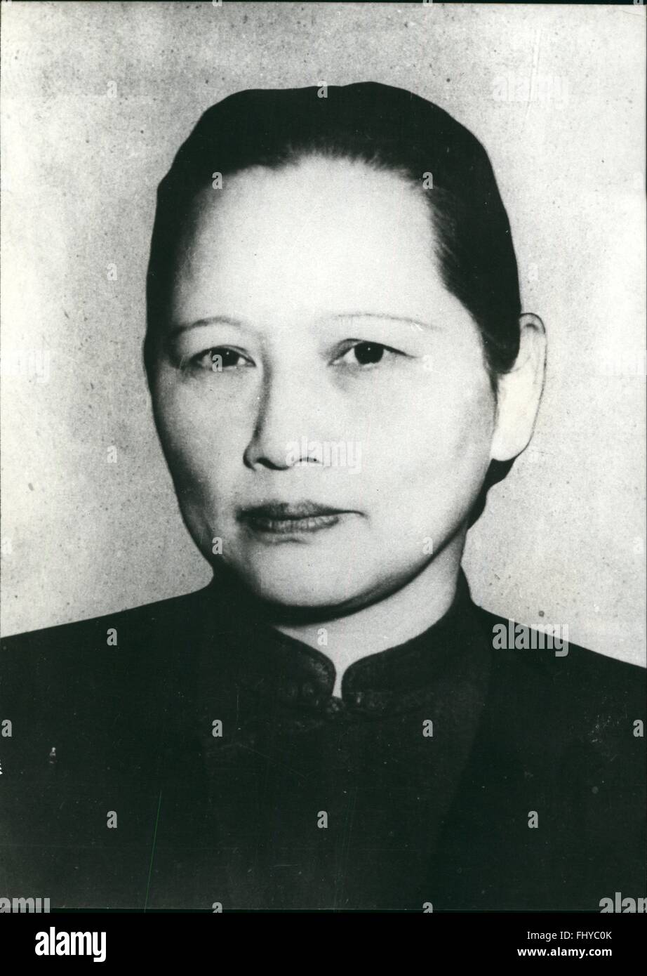 1919 - Mme Soog Chin Lin (Mme Sun-Yat-Sen) Soong Ching-ling o Song Qingling (Gennaio 1893 - Maggio 1981) è stata la seconda moglie di Sun Yat-sen, leader della rivoluzione del 1911 che ha istituito la Repubblica di Cina ed è stato spesso definito come Madame Sun Yat-sen. Era un membro della famiglia di Soong e, insieme con i suoi fratelli e sorelle, ha svolto un ruolo di primo piano in Cina la politica prima di 1949. Lei è diventato noto come il 'maltri della Cina moderna". © Keystone Pictures USA/ZUMAPRESS.com/Alamy Live News Foto Stock