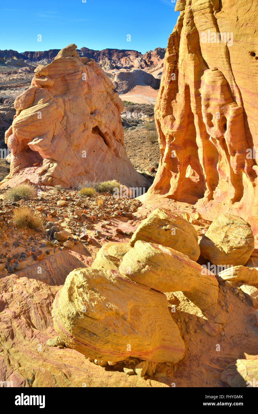 Colorate forme di arenaria e le forme della Valle di Fire State Park nel Sud-est in Nevada, a nord di Las Vegas Foto Stock