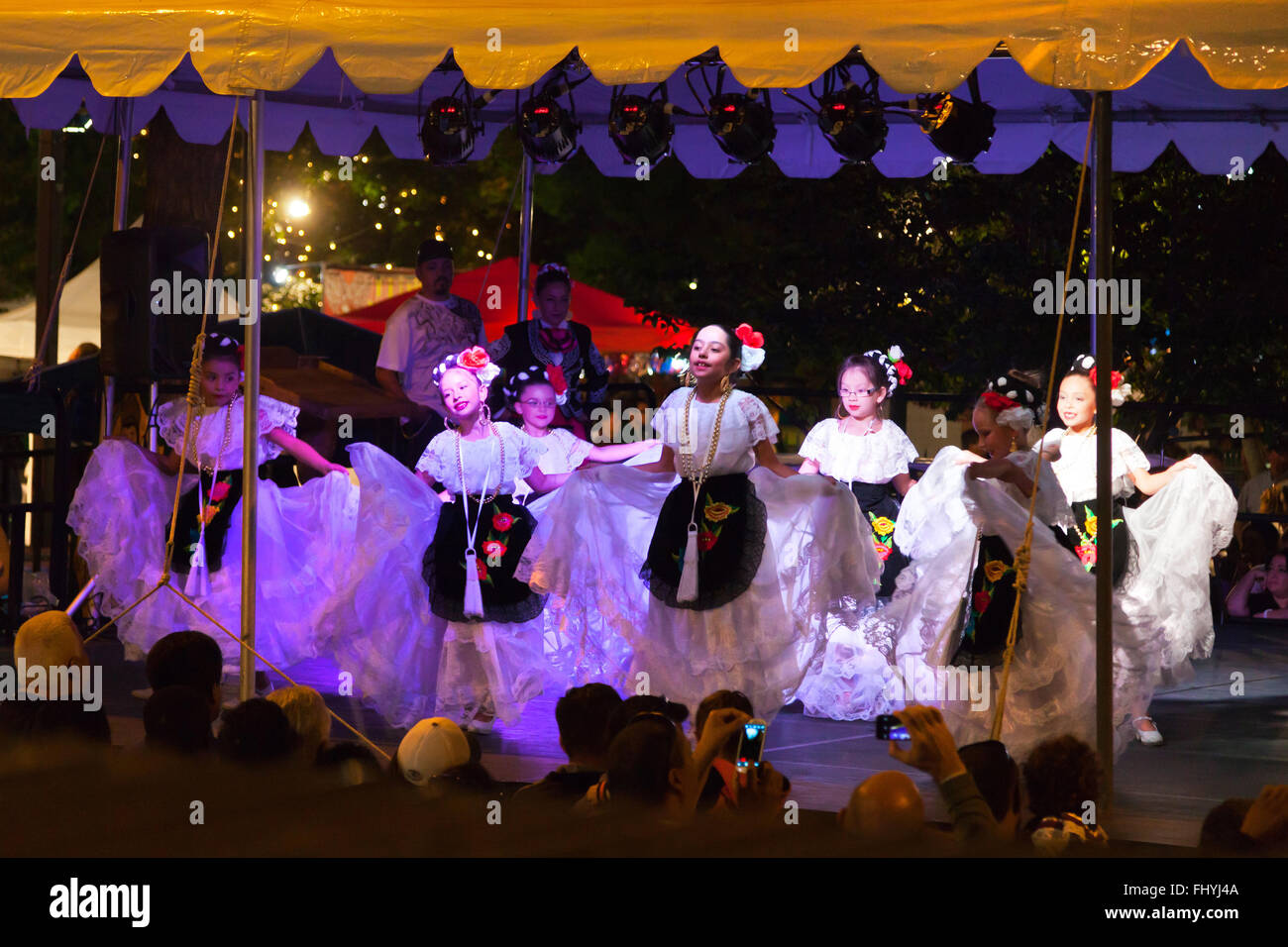 Ballerini di spagnolo durante la SANTA FE FIESTA - NEW MEXICO Foto Stock