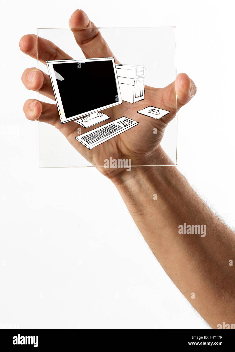 Piazza singola chiaro display in vetro con simbolo di computer tenuto saldamente in mano umana su sfondo bianco Foto Stock