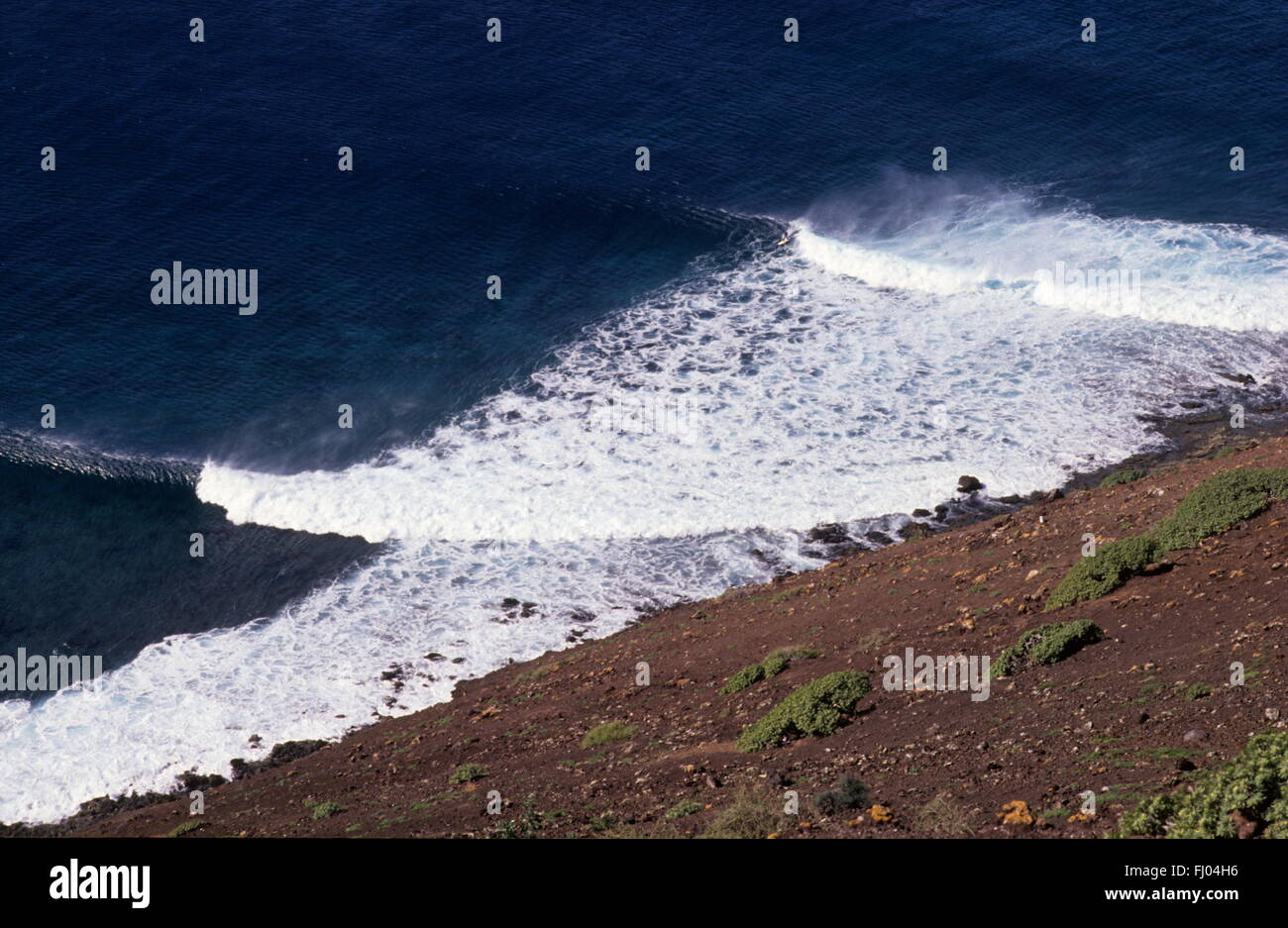 Perfetto Atlantic surf - rottura del punto Fuerteventura Isole Canarie - acqua bianca surf estremo Foto Stock