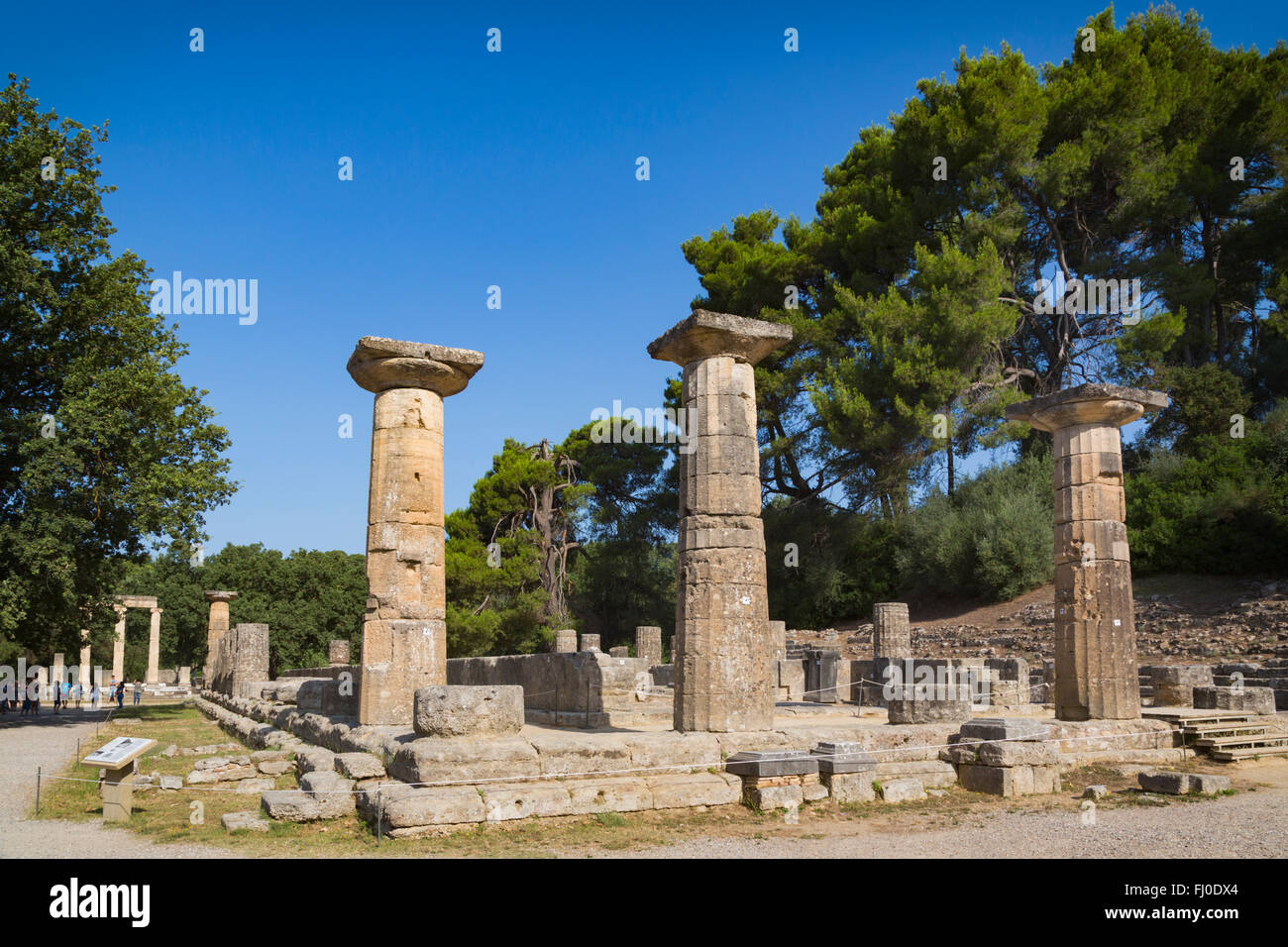 Olympia, Peloponneso e Grecia. Antica Olympia. Resti del Tempio di Hera, databili dalla fine del VII secolo A.C. Foto Stock