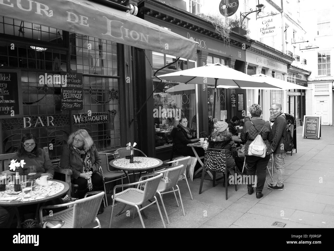Street Cafe a Bath, Inghilterra. 26 Febbraio 2016 Foto Stock