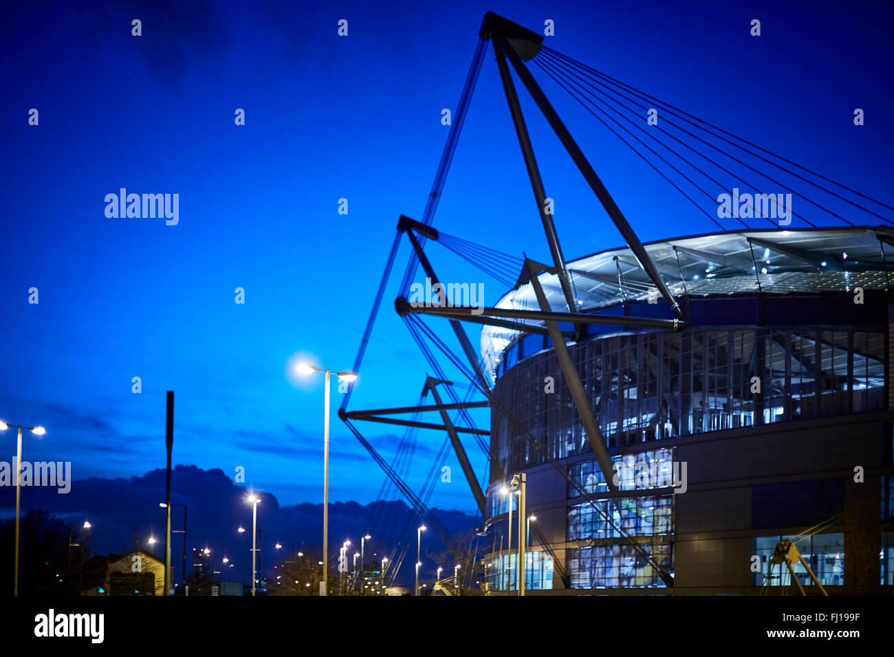 Il City of Manchester Stadium di Manchester, Inghilterra, noto anche come Etihad Stadium per motivi di sponsorizzazione, è il terreno di casa Foto Stock