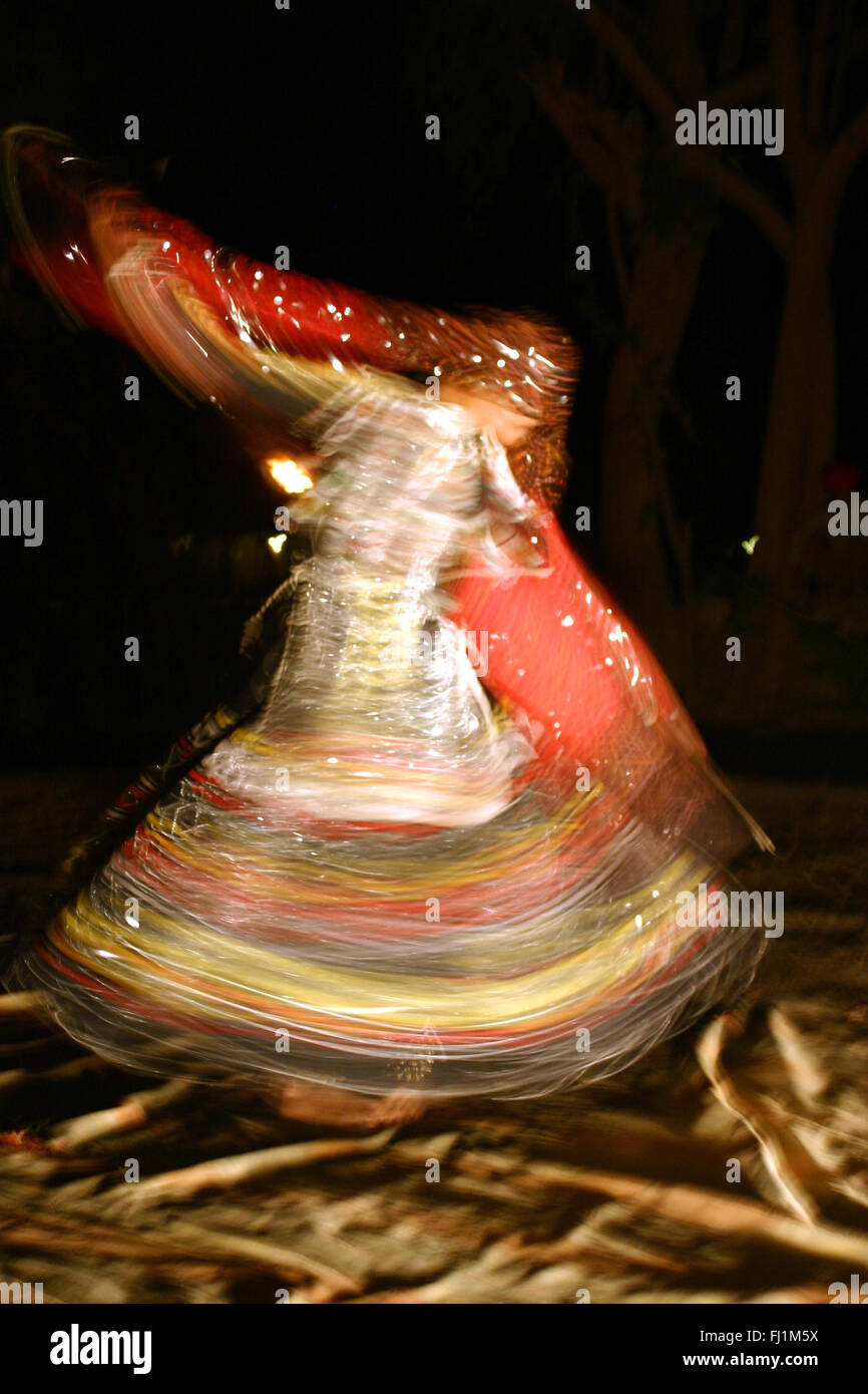 Rajasthani tradizionale spettacolo di danza in Jodhpur, India Foto Stock