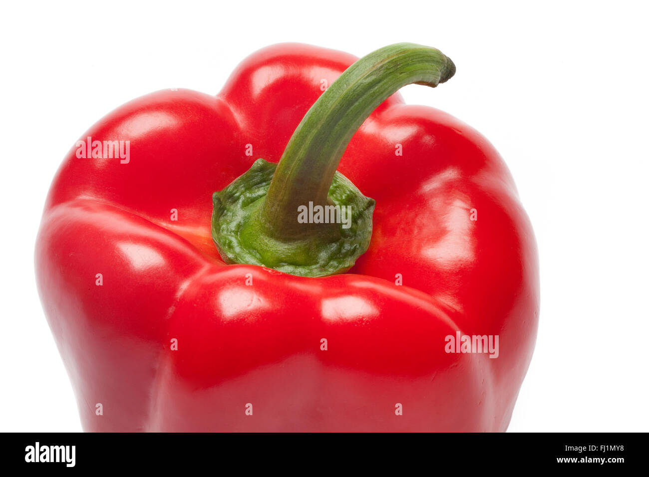Freschi di peperone rosso su sfondo bianco Foto Stock