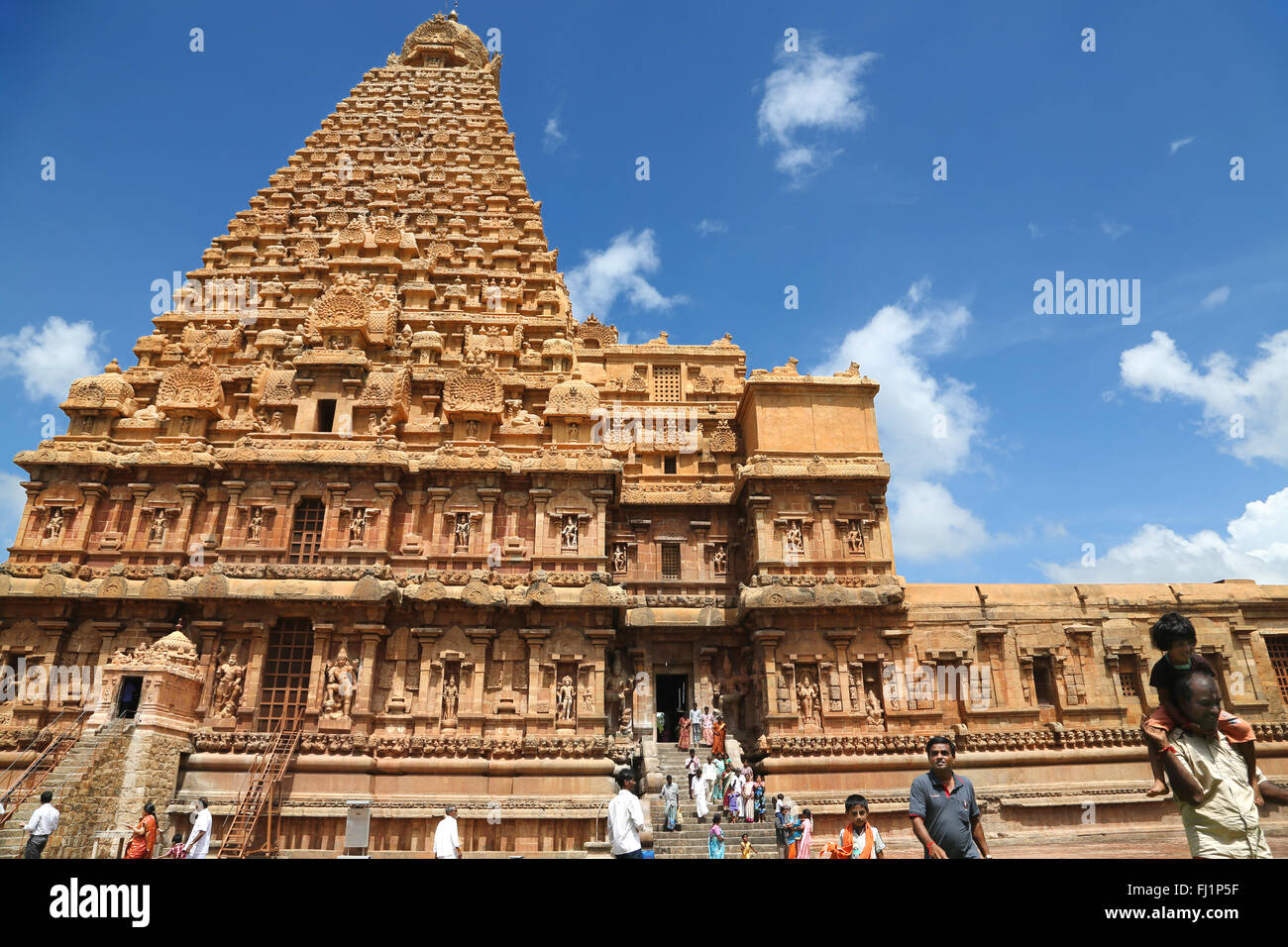 Splendida architettura del Tempio Brihadeeswarar, un tempio indù dedicato al dio Shiva a Thanjavur, nello stato del Tamil Nadu, India Foto Stock
