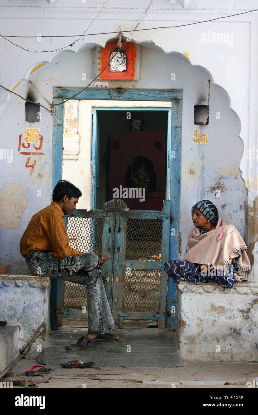 Pushkar mela camel fair , persone , atmosfera e scene di strada Foto Stock