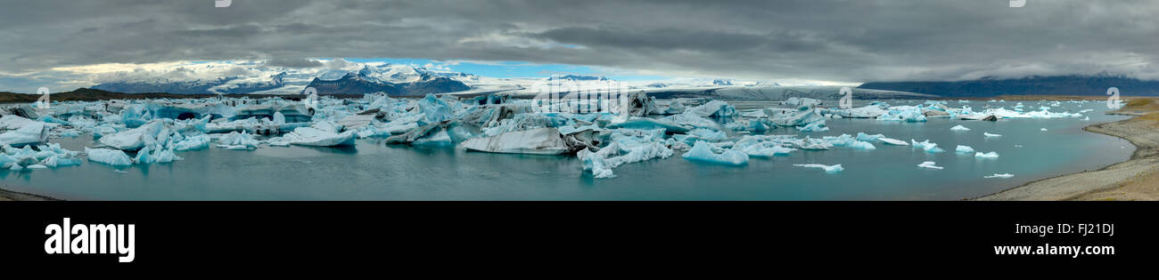 Panorama di Jokulsarlon glaciar laguna in Islanda Foto Stock
